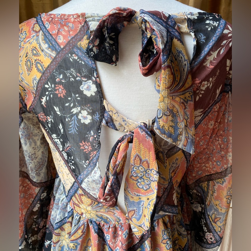 flowy patterned blouse ‼️ - Picture 5 of 6